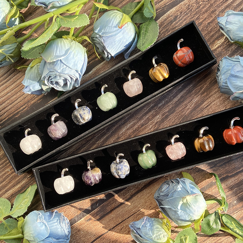 Healing Crystal Set - مجموعة زينة من الكريستال الطبيعي على